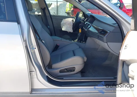 2006 BMW 530Xit из США, поврежденный, VIN WBANN73576CN01785